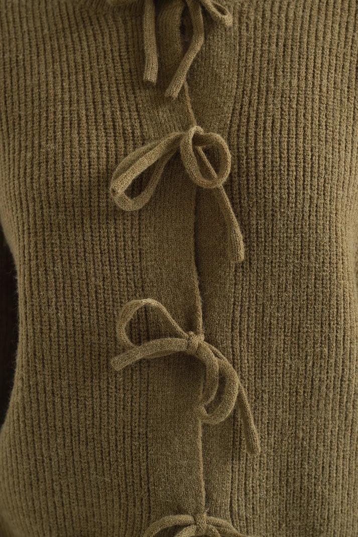 Cardigan lavorato a maglia con fiocchi verde oliva