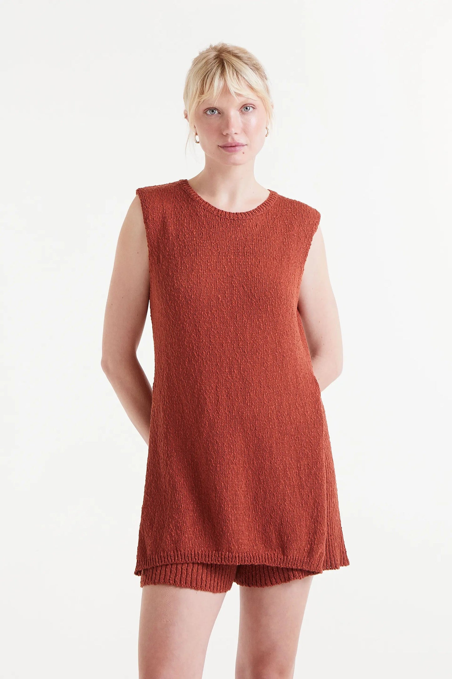 Top lungo maglia marrone