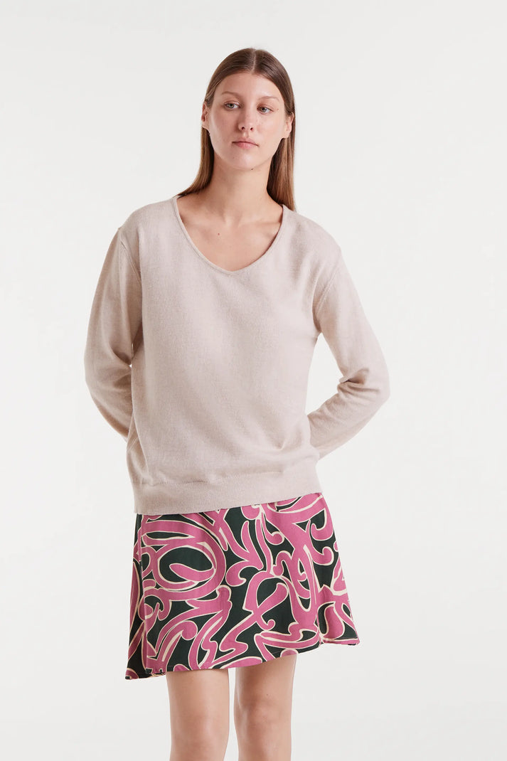 Maglia a maglia con scollo a V beige