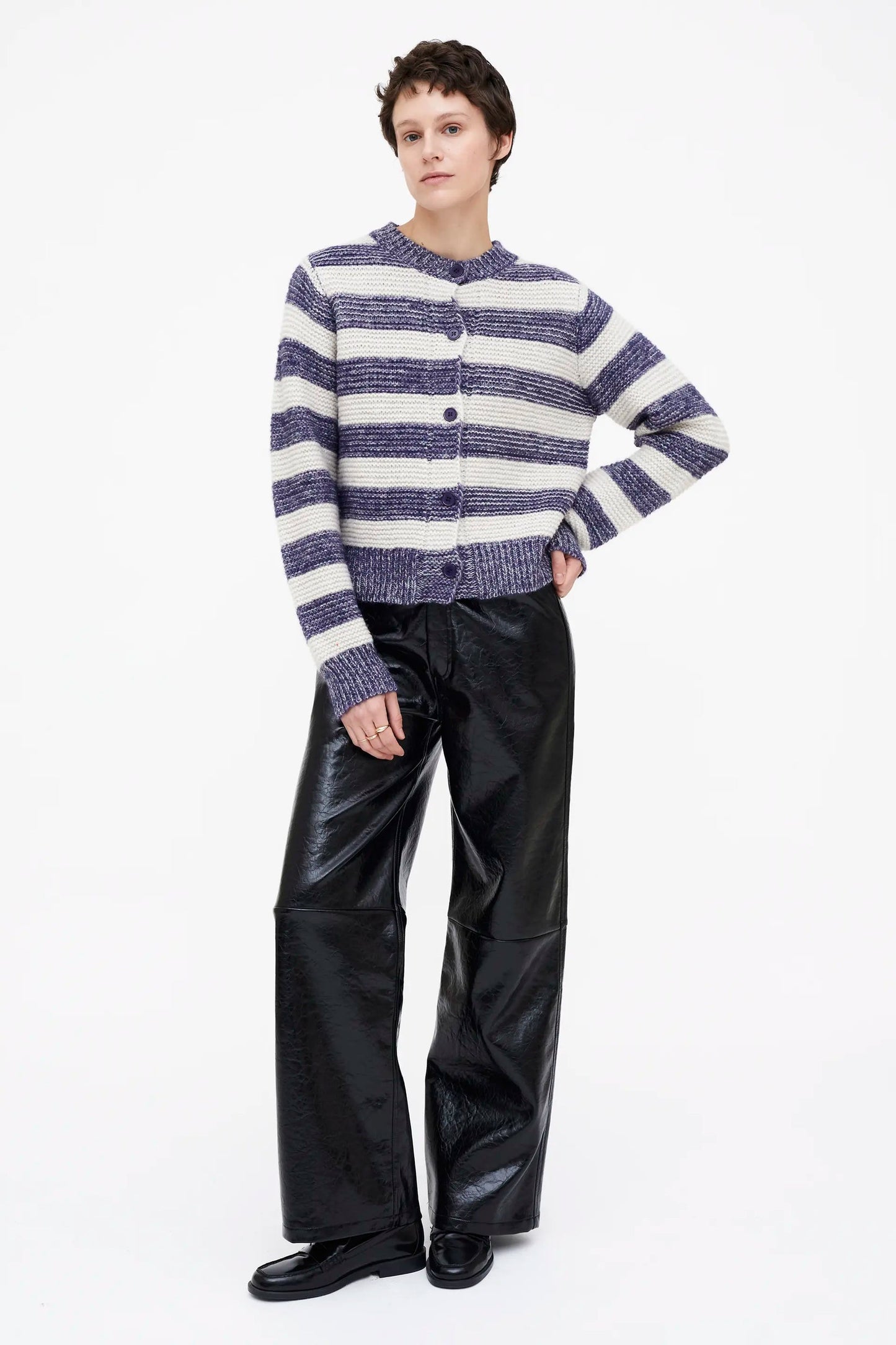 Cardigan combinato a righe bianche e blu
