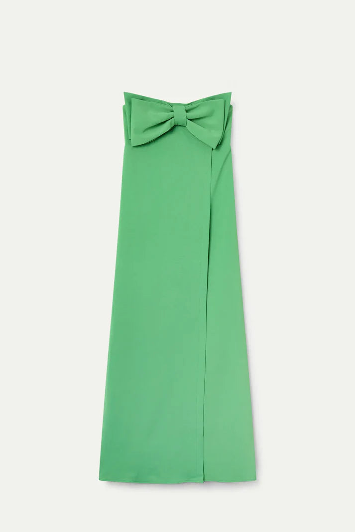 Abito lungo verde con dettaglio lacciato