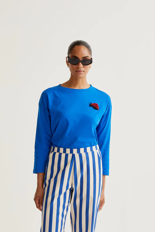 T-shirt blu con ricamo Coccinelle