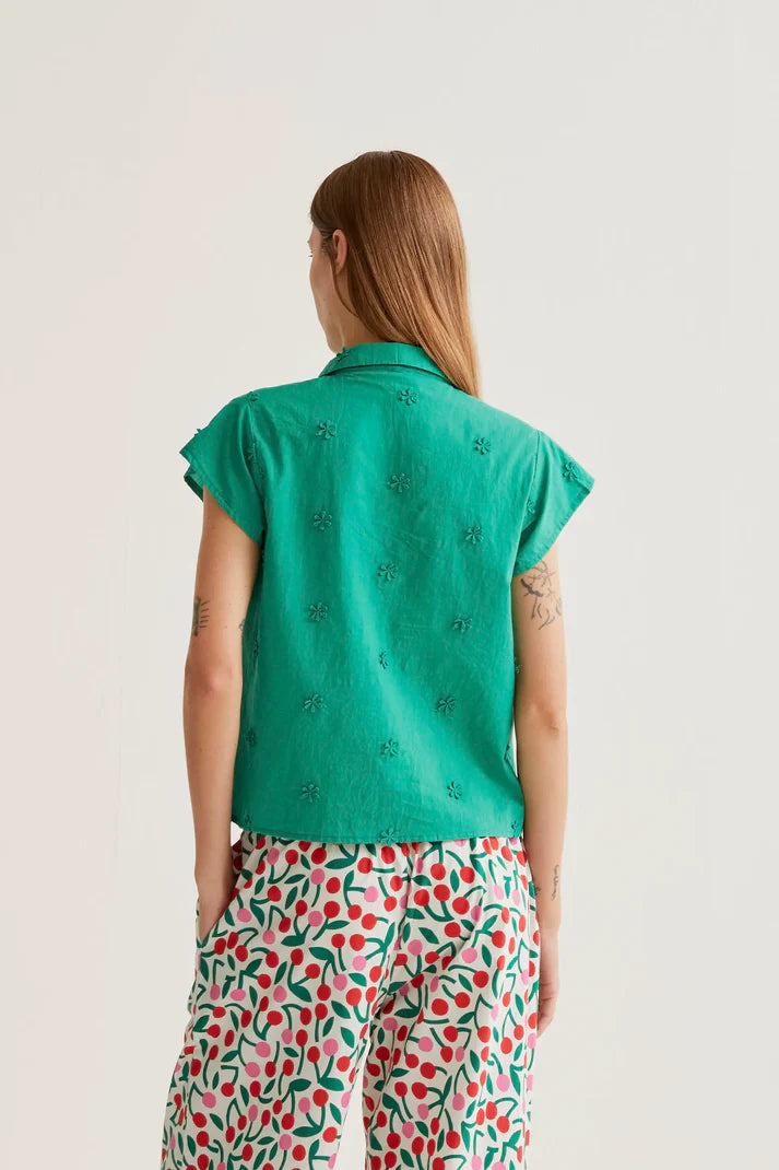 Camicia 100% cotone verde con ricamo floreale