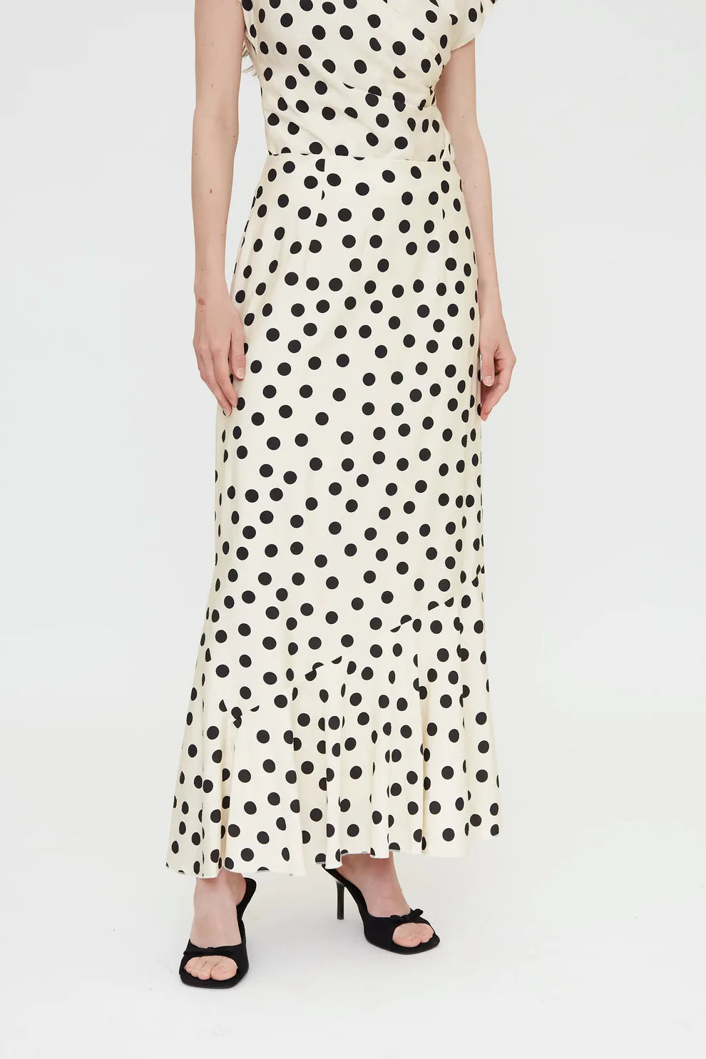 Gonna lunga con stampa polk dots bianco e nero