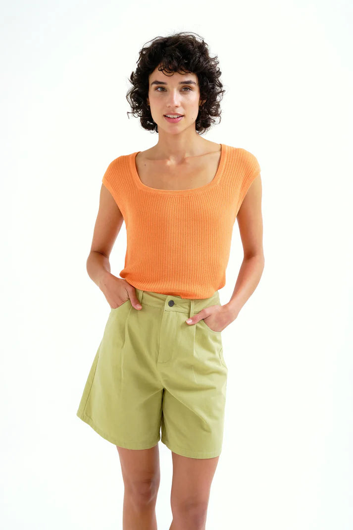 Top punto arancione