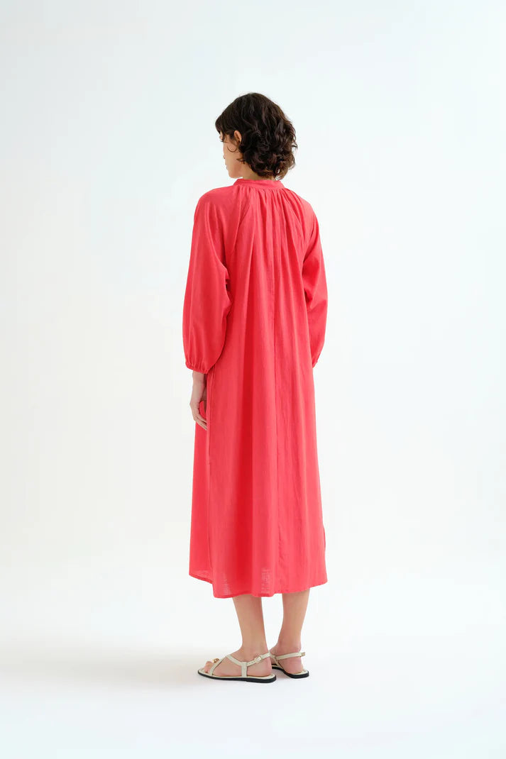 Kaftan lungo rosso con bottoni