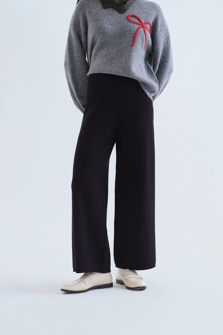 Pantaloni basic in maglia nera