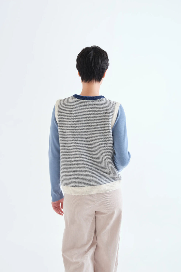 Gilet lavorato a maglia con stampa a righe blu navy e bianco