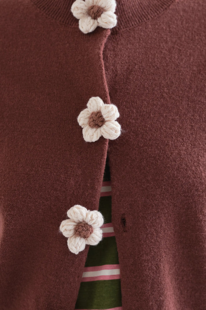 Cardigan lavorato a maglia marrone con bottoni floreali