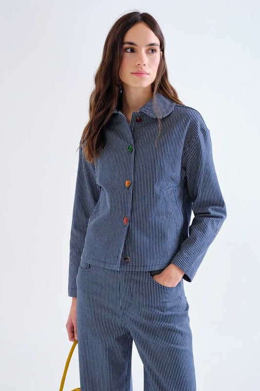 Giacca in denim con righe blu e dettagli a cuore multicolore