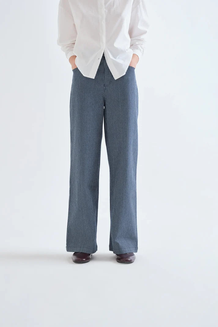 Jeans con strisce blu e bianche