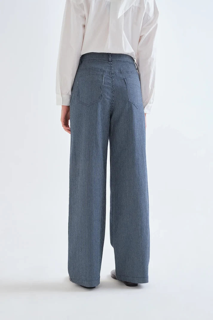 Jeans con strisce blu e bianche
