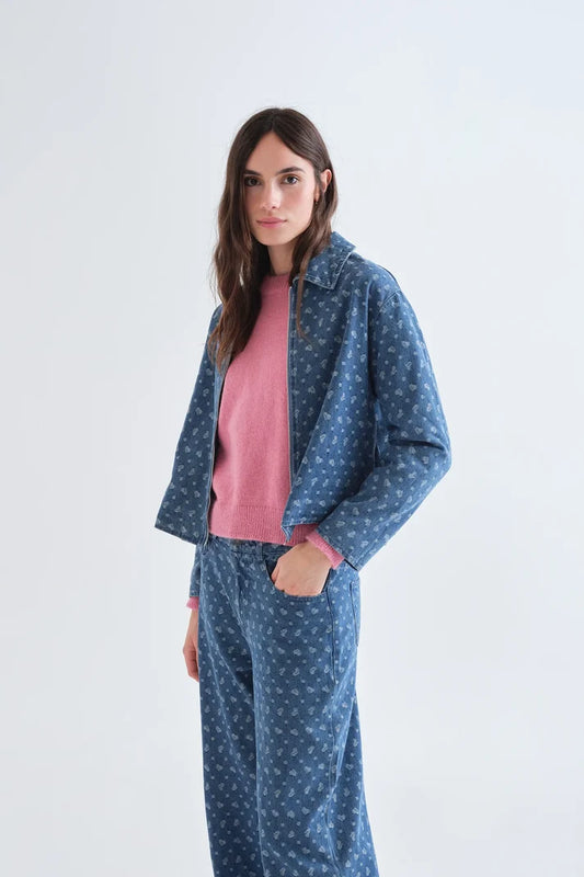 Giacca di jeans blu con stampa a cuore