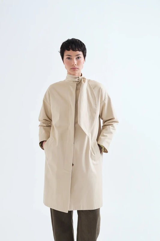Trench con laccio beige