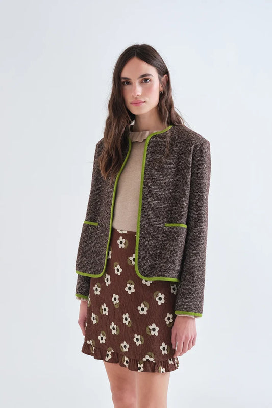 Giacca in tweed marrone con dettagli verde chiaro