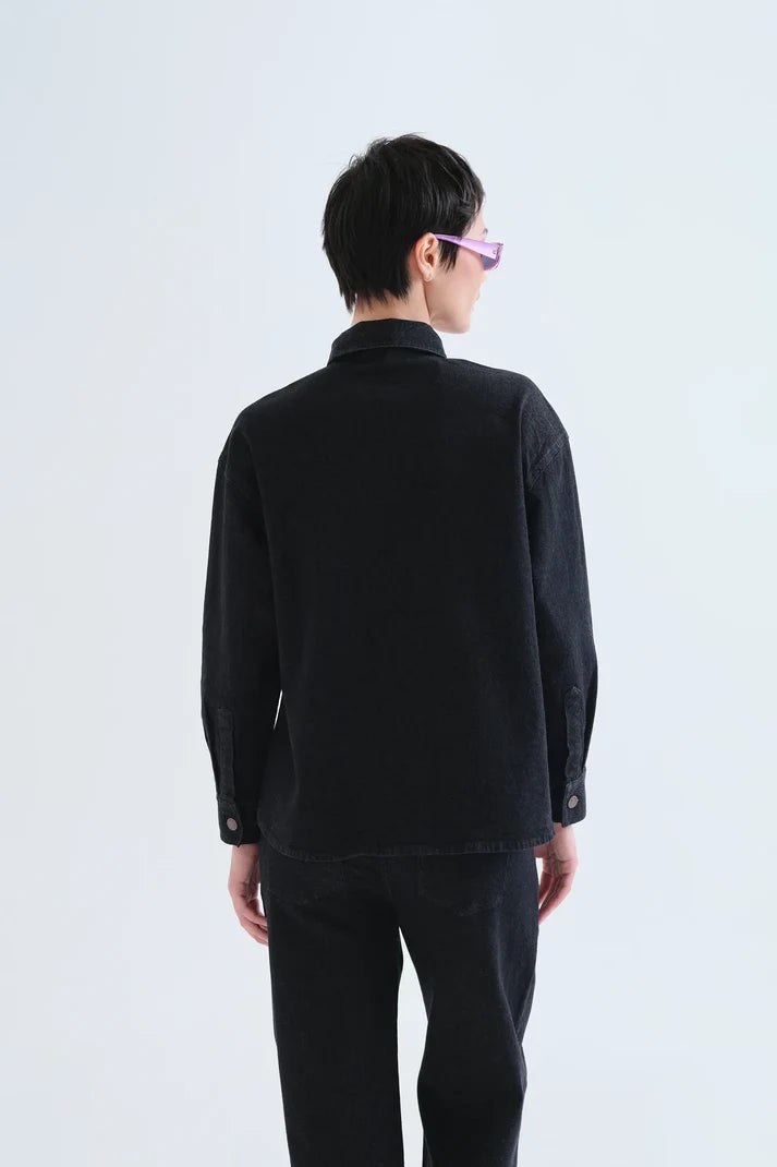Camicia di jeans nera con stampa Candy