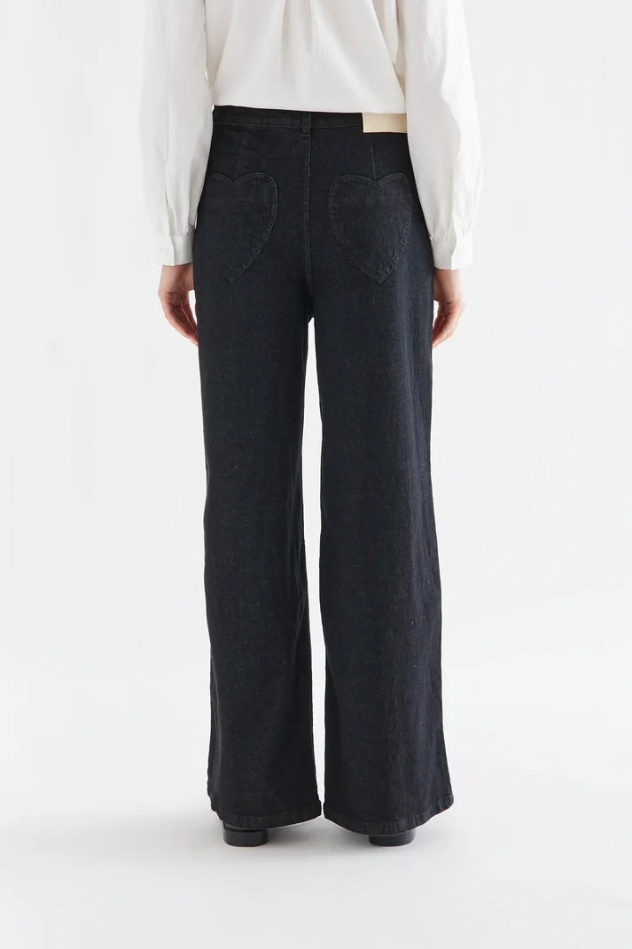 Jeans neri con tasche a cuore