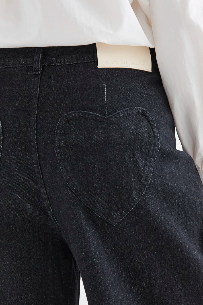 Jeans neri con tasche a cuore