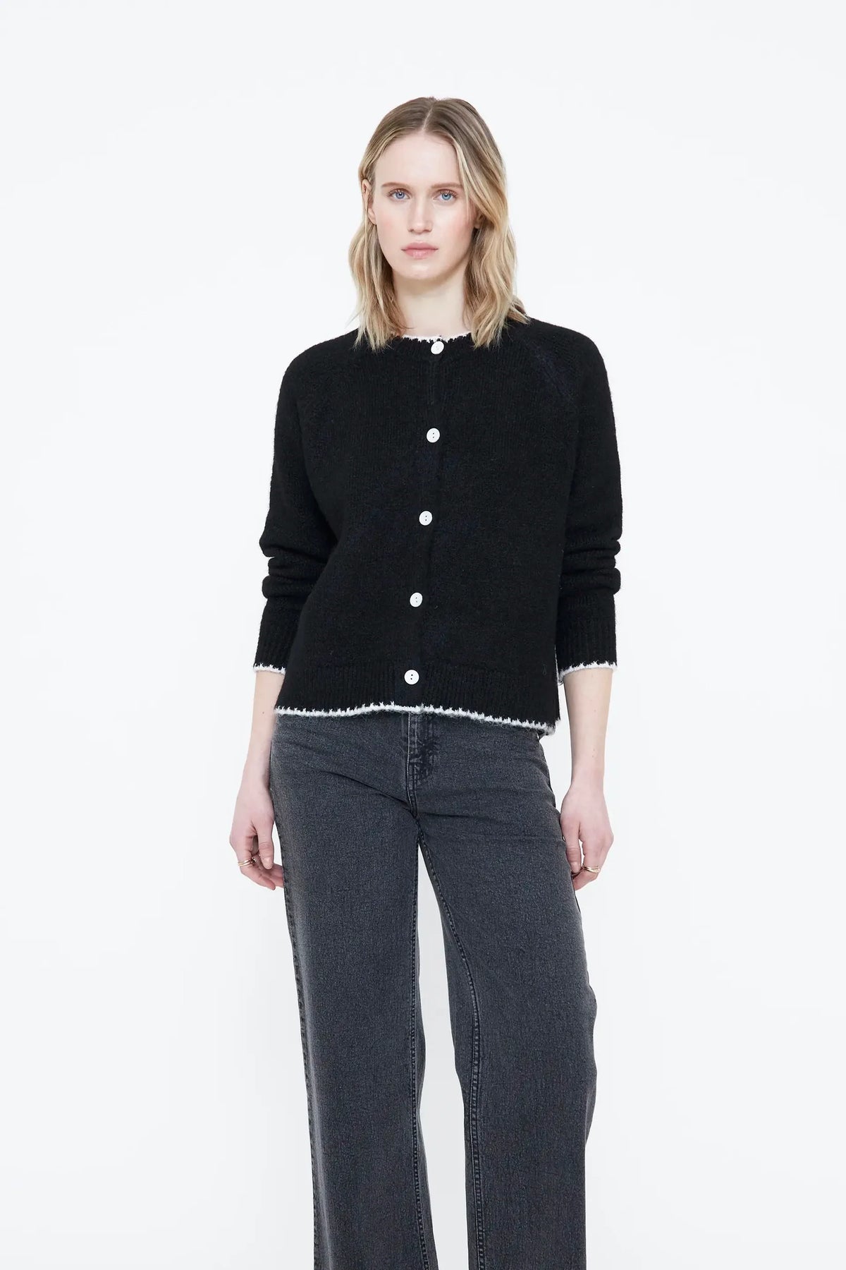 Cardigan punto nero