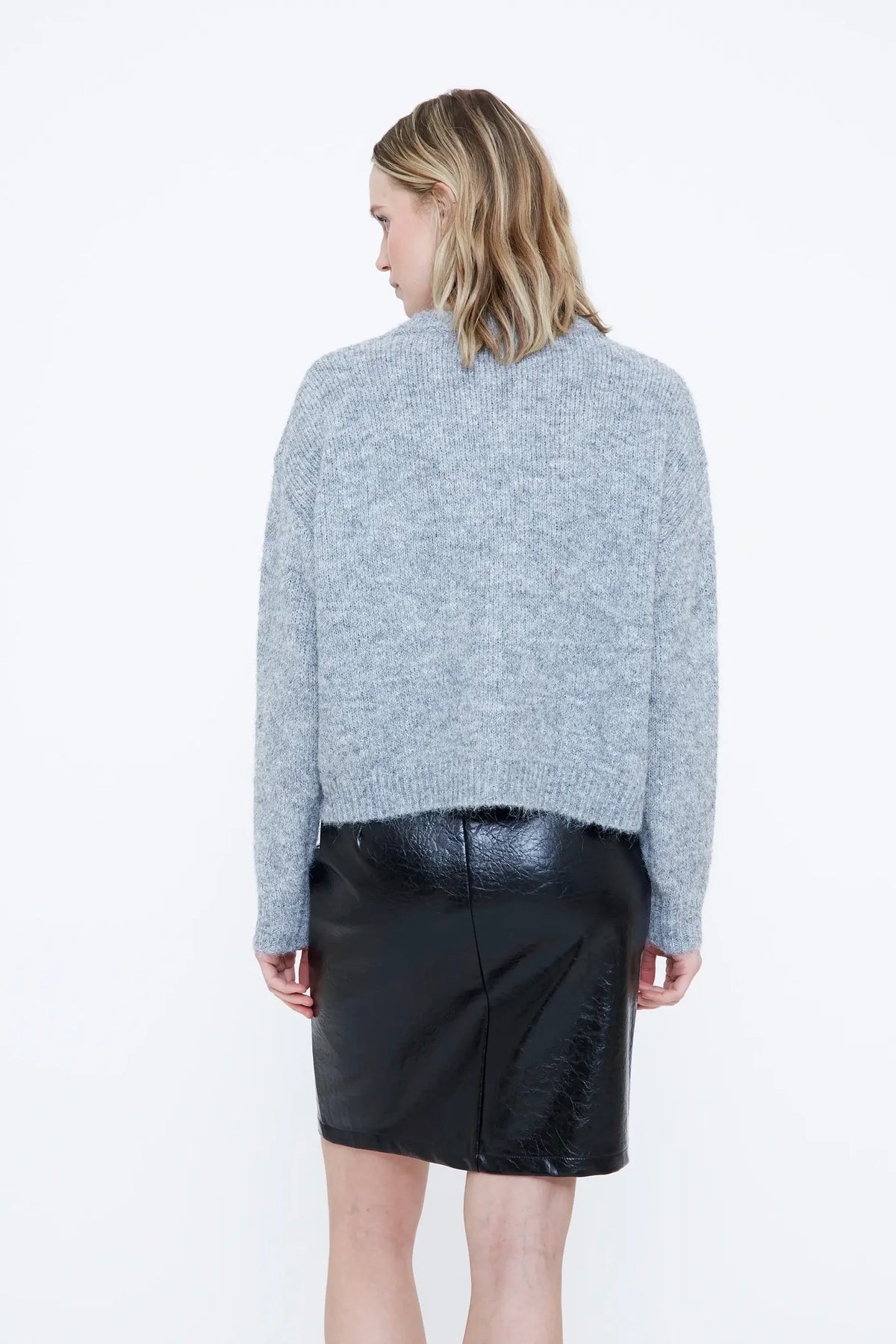 Cardigan maglia grigia con paillettes