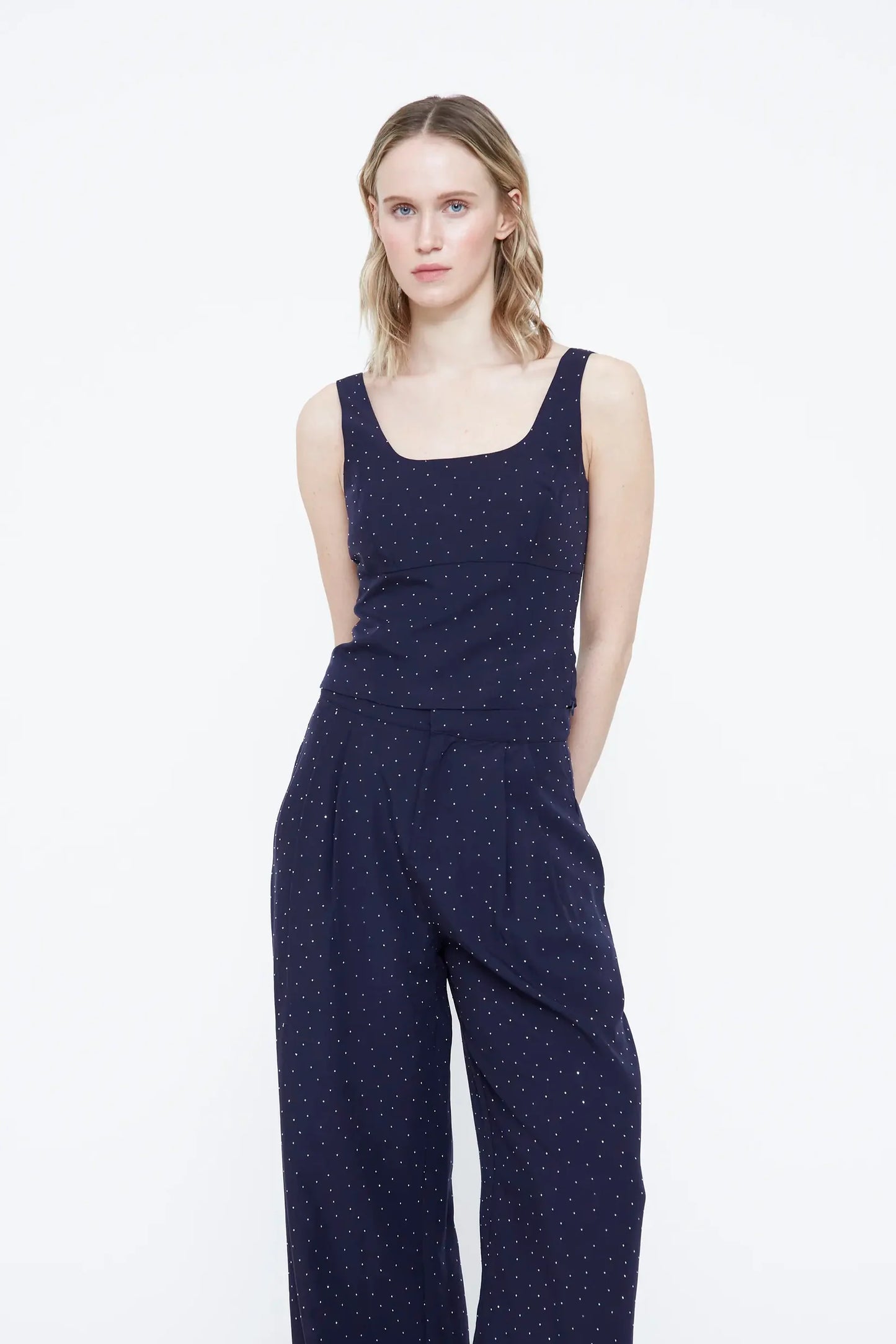 Top blu navy con applicazioni