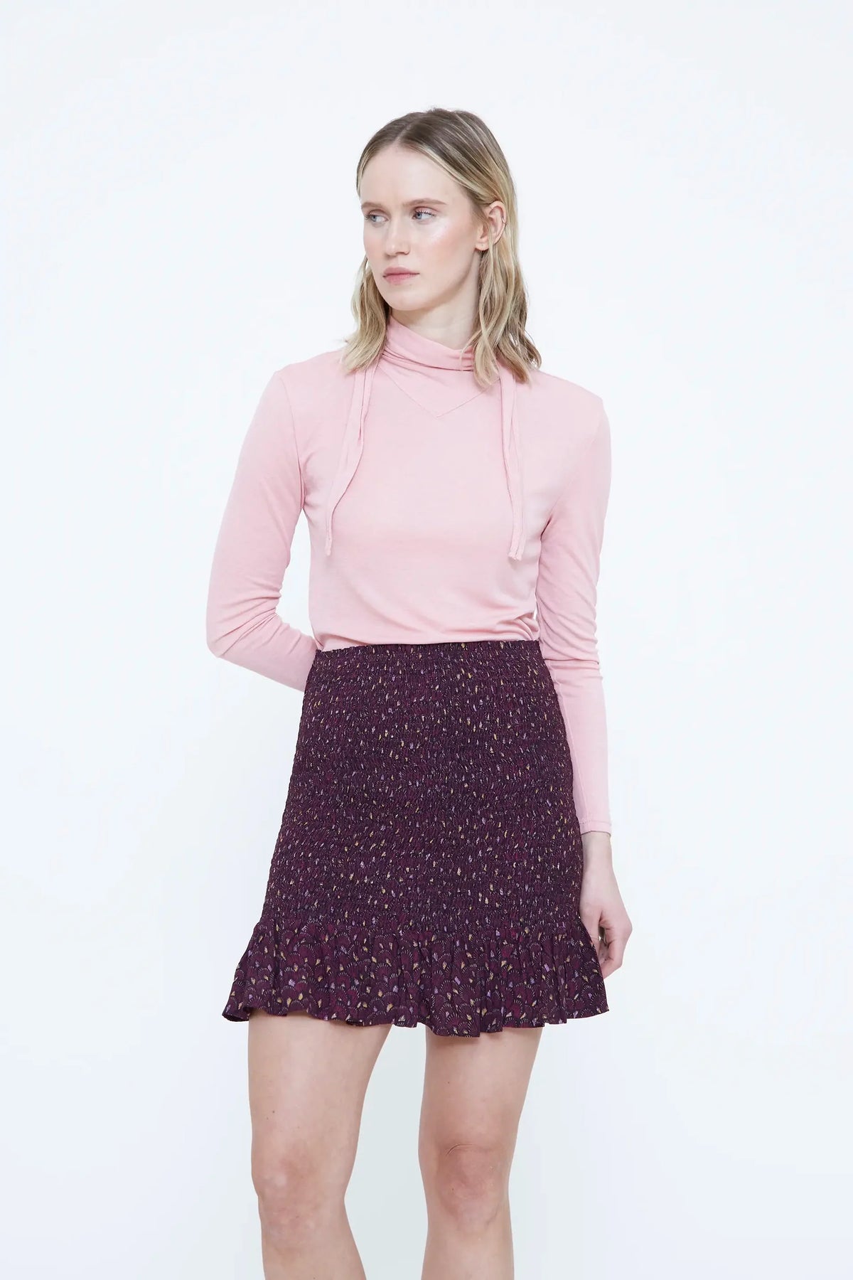 T-shirt rosa con lacci