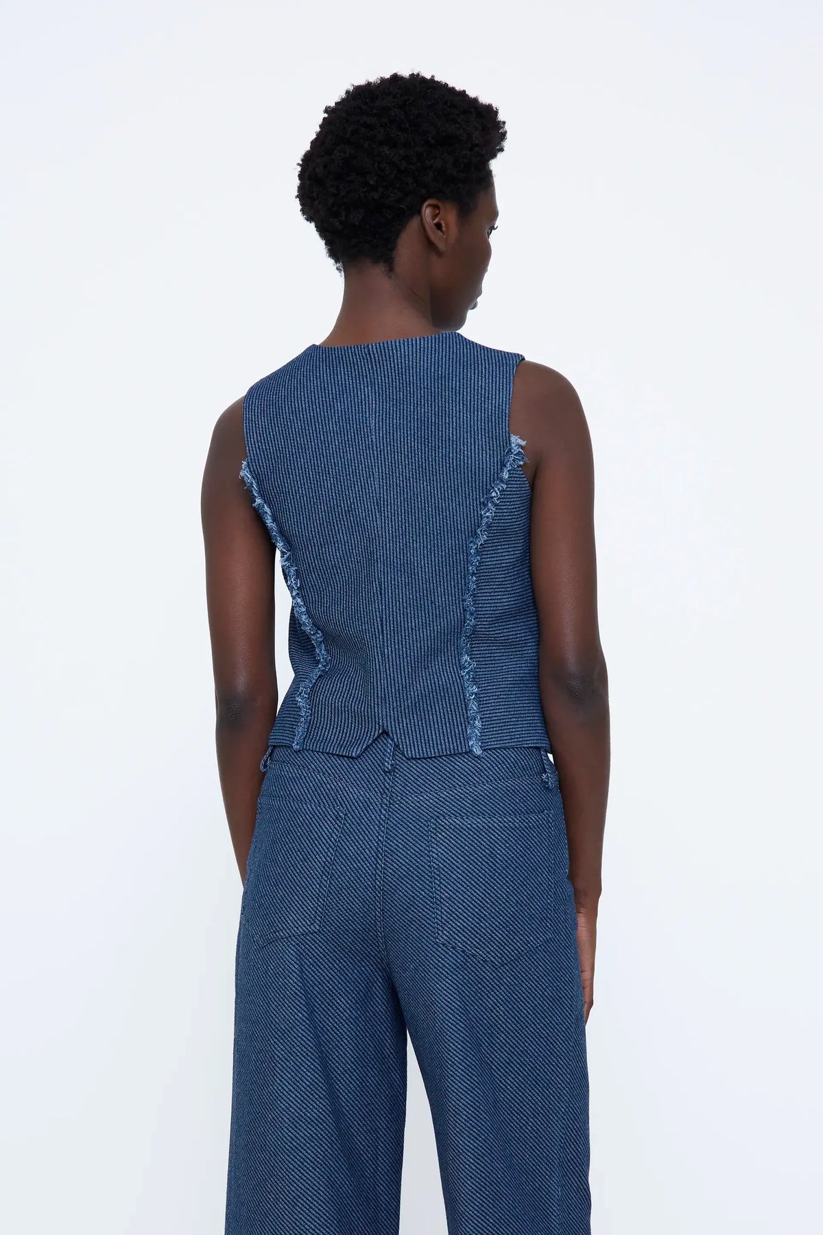Gilet di jeans blu navy con texture