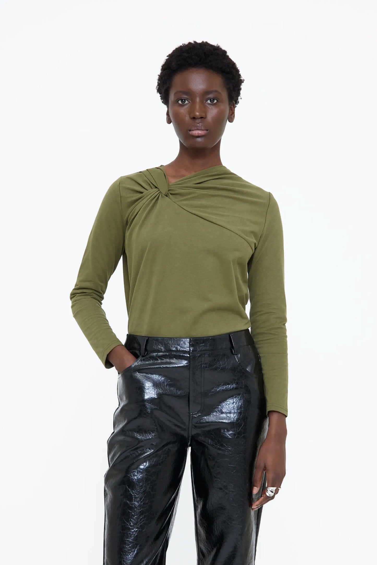 T-shirt con dettaglio nudo verde