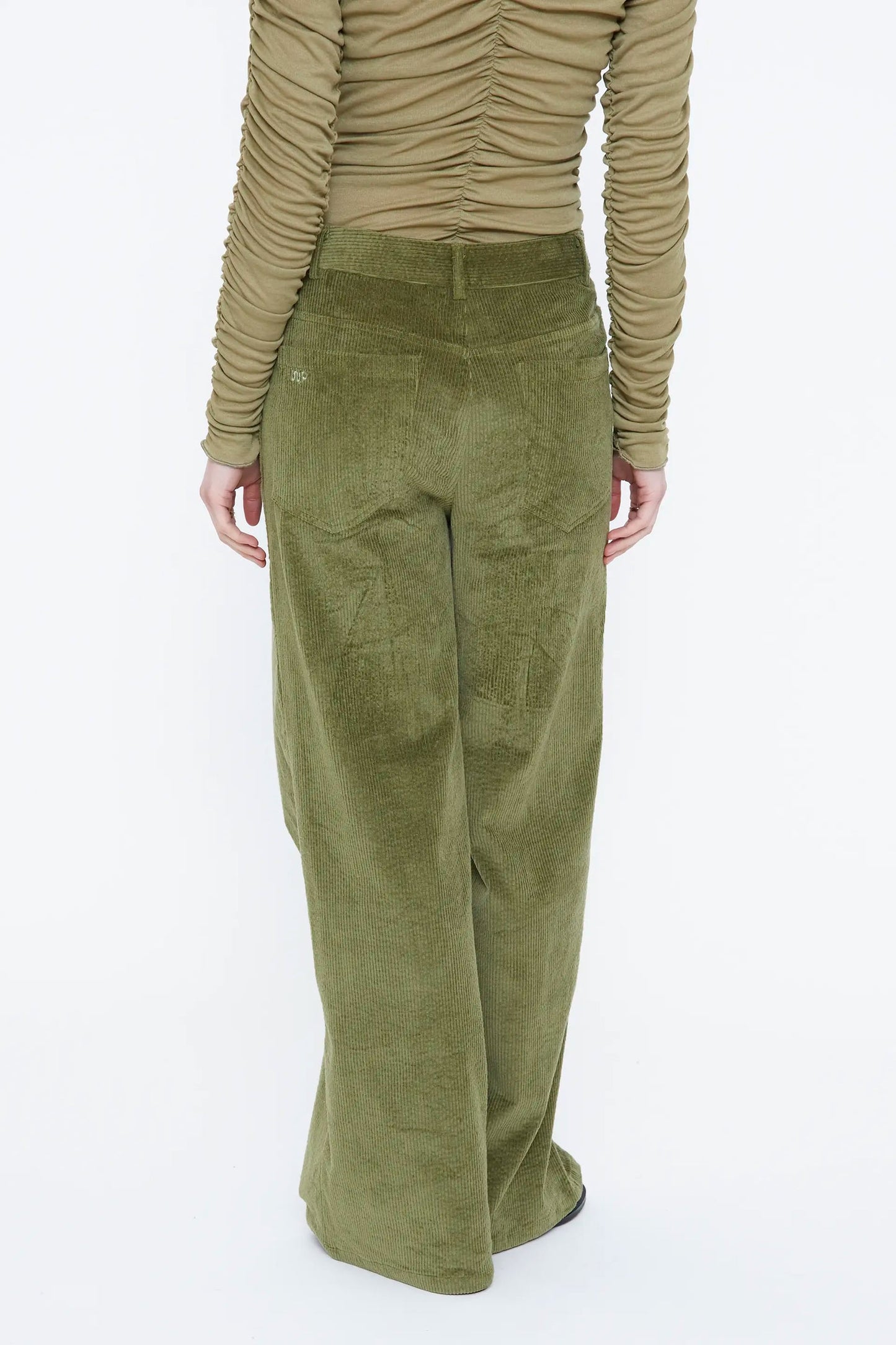 Pantaloni in velluto verde oliva