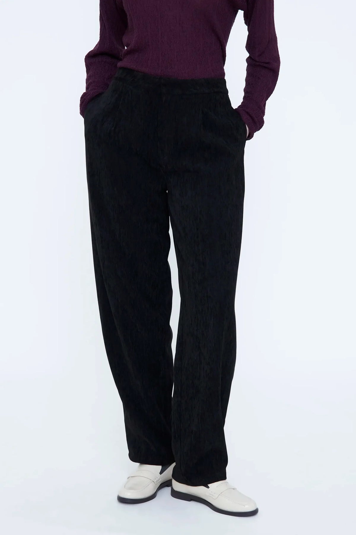Pantaloni dritti in velluto nero