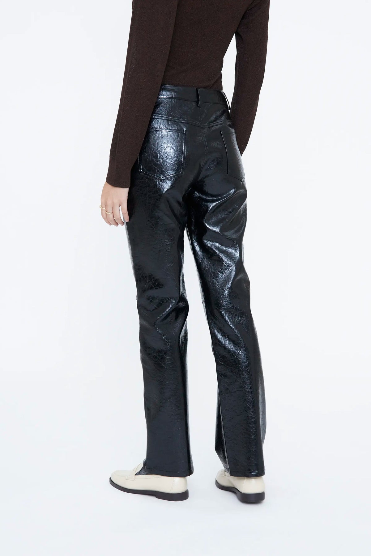 Pantaloni dritti in ecopelle nera