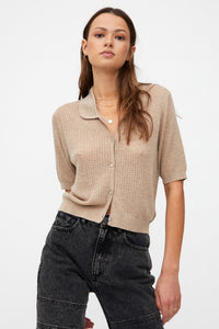 TOP BEIGE IN MAGLIA APERTA CON COLLO A REVERS E BOTTONI