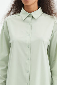 Camicia a maniche lunghe in tessuto tecnico verde