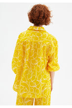Carica l&#39;immagine nel visualizzatore di Gallery, Camicia oversize a maniche lunghe con fantasia frutta
