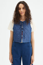 Carica l&#39;immagine nel visualizzatore di Gallery, Gilet corto imbottito jeans

