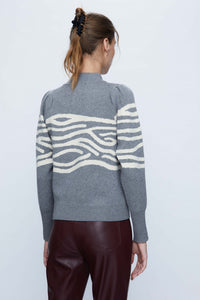 MAGLIONE GRIGIO CON MOTIVO A ONDE