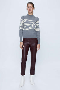 MAGLIONE GRIGIO CON MOTIVO A ONDE
