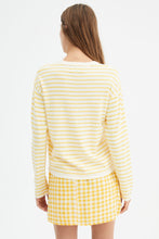 Carica l&#39;immagine nel visualizzatore di Gallery, Modello basic in maglia a righe gialle
