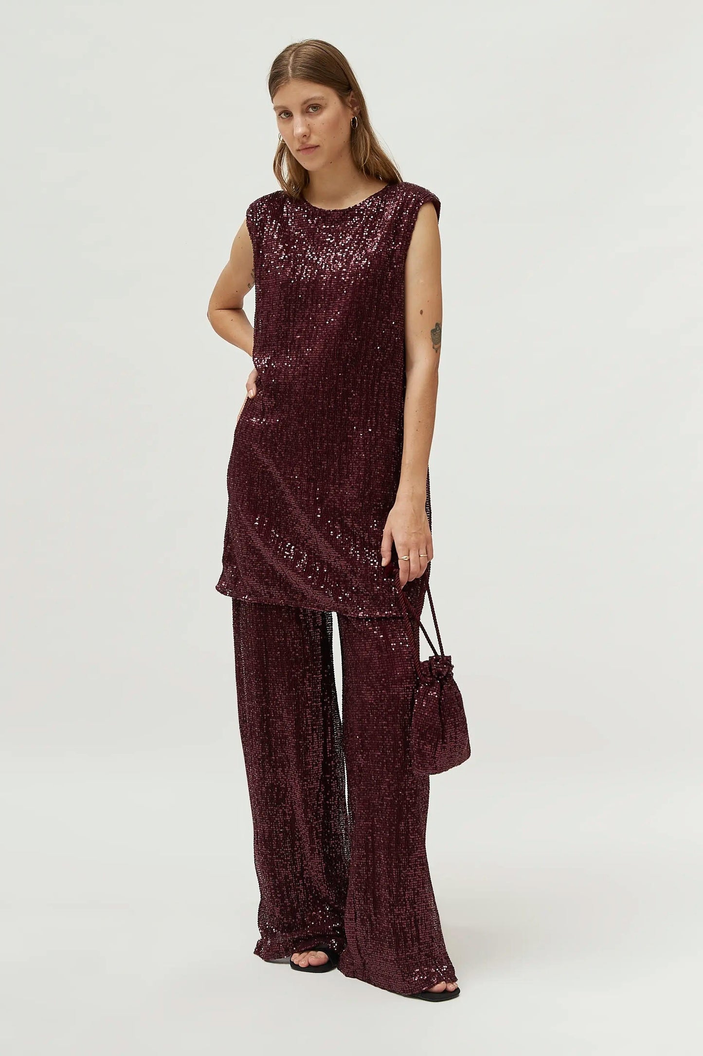 ABITO CORTO BORDEAUX CON PAILLETTES