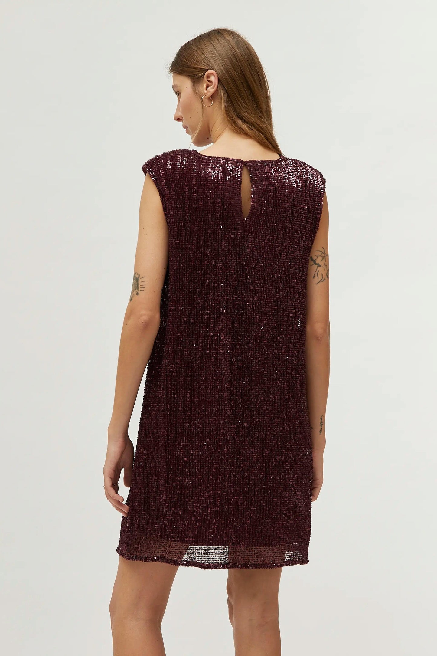 ABITO CORTO BORDEAUX CON PAILLETTES