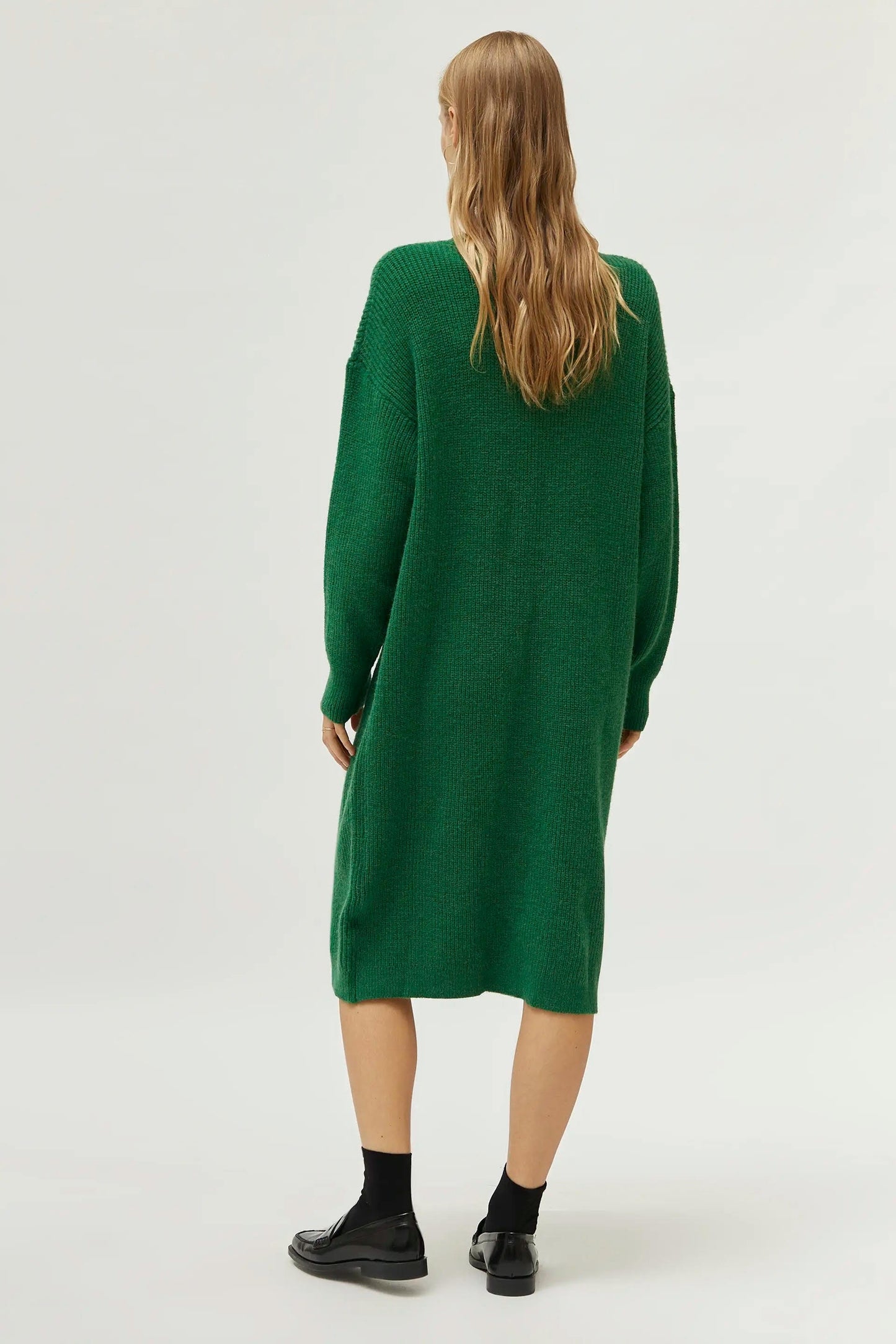 ABITO MIDI VERDE CON SCOLLO A V