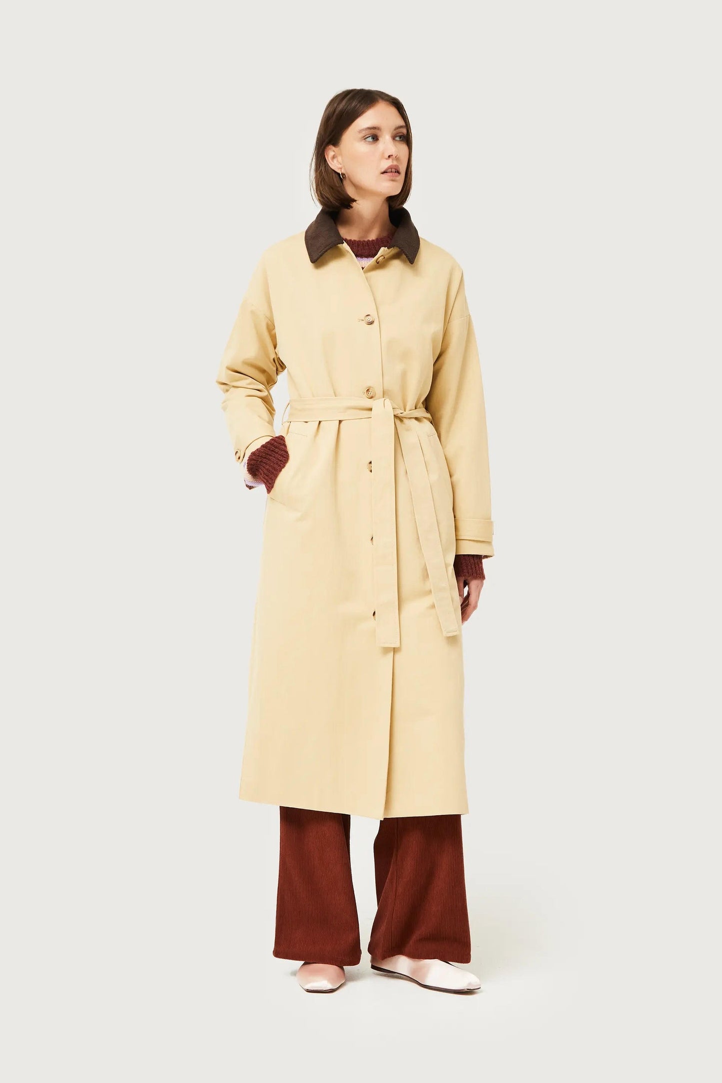 TRENCH BEIGE CON COLLETTO IN VELLUTO A COSTE