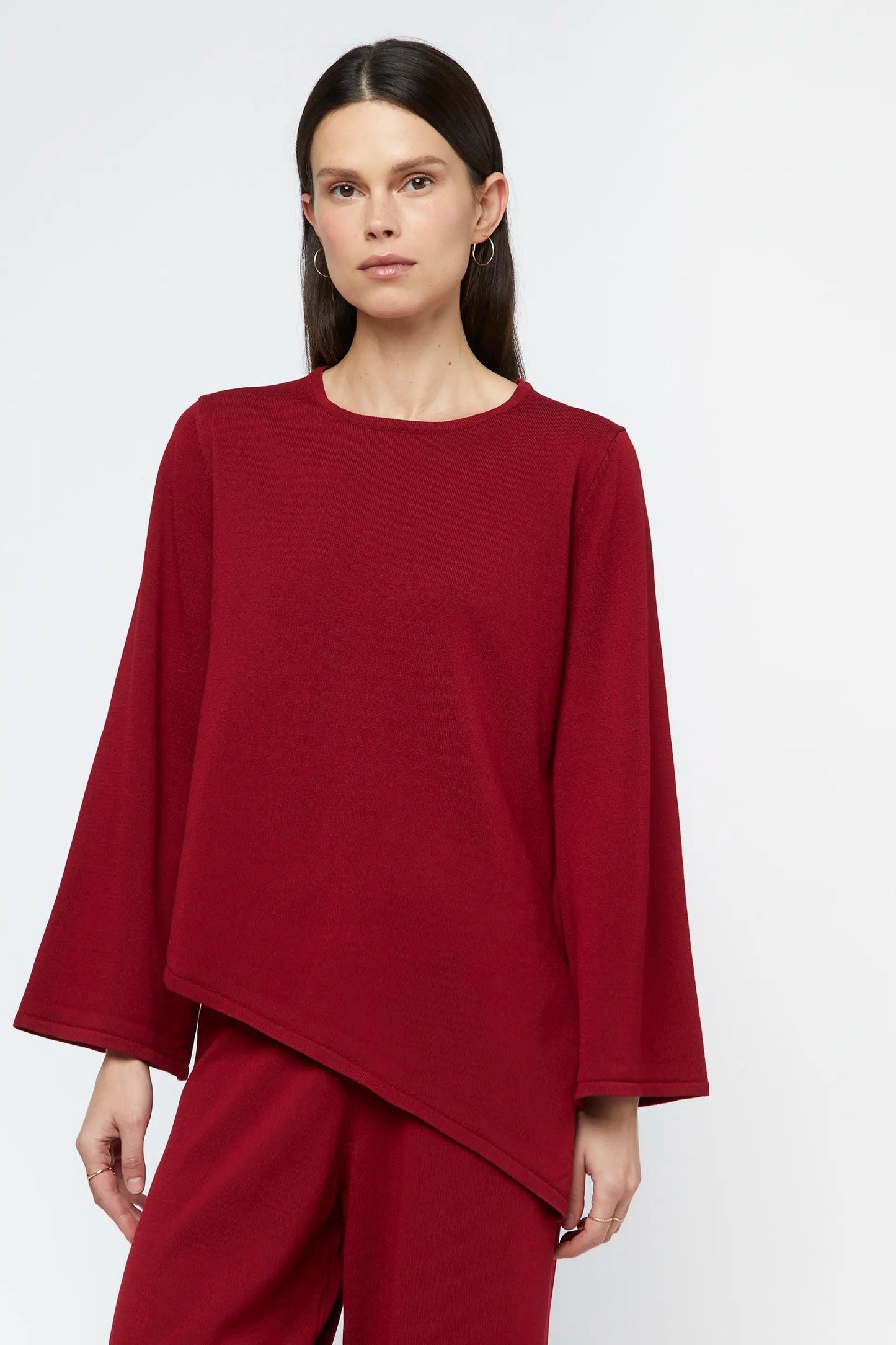 MAGLIONE ROSSO ASIMMETRICO IN MAGLIA