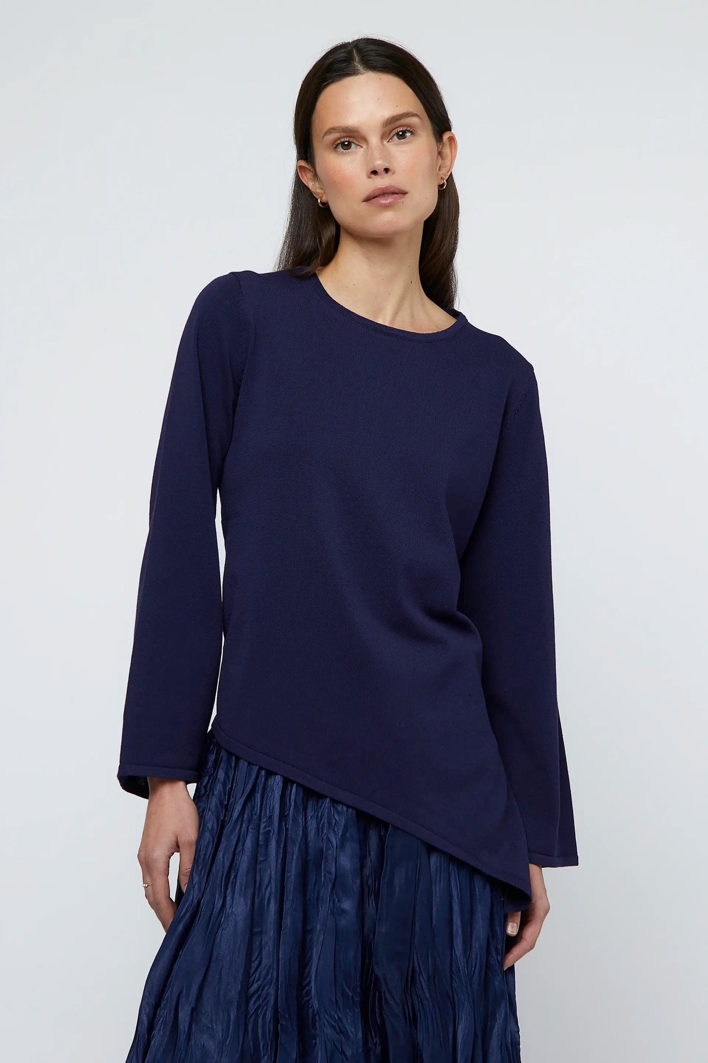 MAGLIONE BLU ASIMMETRICO IN MAGLIA