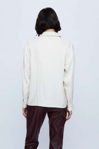 CAMICIA BIANCA A MANICHE LUNGHE