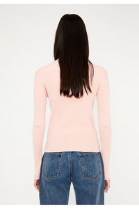MAGLIA ADERENTE A COSTINE CON COLLO ALTO A MANICHE LUNGHE ROSA