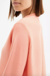 Modello basic in maglia sottile rosa