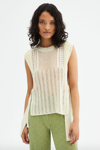 Gilet all'uncinetto con laccetto bianco
